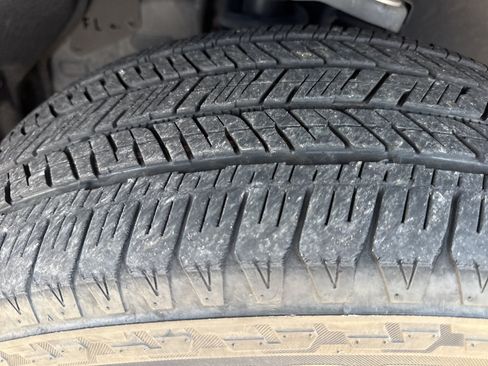 Used 2024 Toyota Tundra Limited AWD/4WD image 9