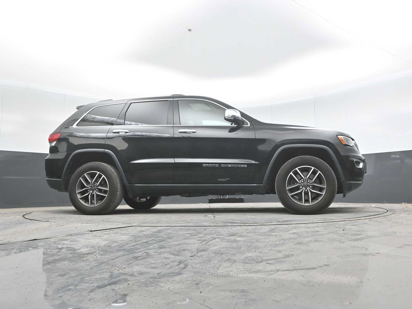 Used 2021 Jeep Grand Cherokee Limited w/ Trailer Tow Group IV AWD/4WD image 48
