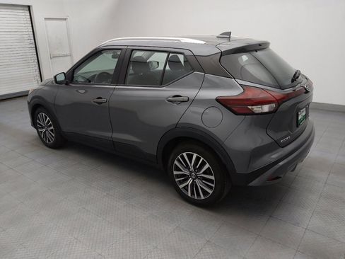 Used 2021 Nissan Kicks SV FWD image 3