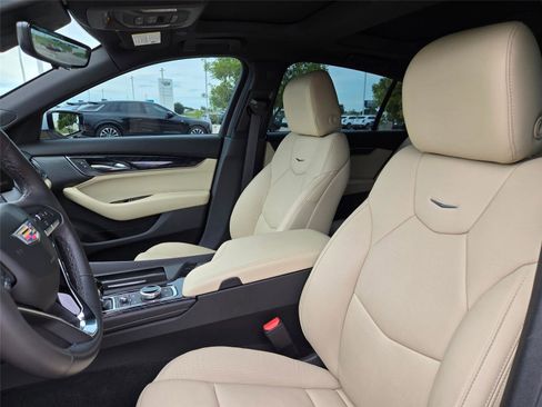 Used 2025 Cadillac CT5 Premium Luxury RWD image 29