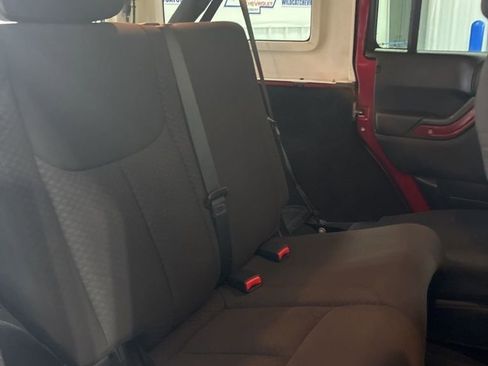 Used 2013 Jeep Wrangler Unlimited Sport image 20