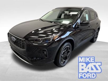 New 2026 Ford Escape Platinum w/ Class II Trailer Tow Package
