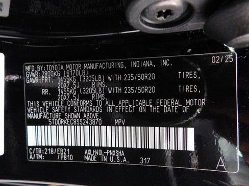 Used 2025 Toyota Sienna XSE image 60