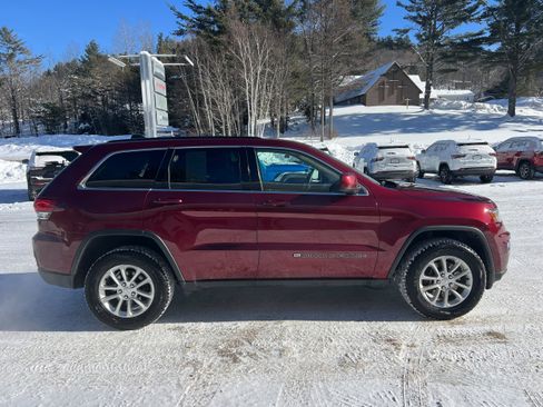 Used 2022 Jeep Grand Cherokee Laredo E w/ Security & Convenience Group image 4