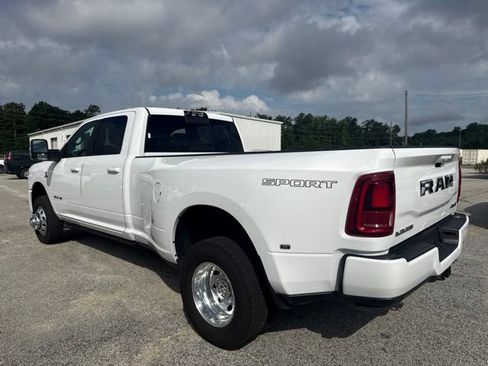 Used 2026 RAM 3500 Laramie AWD/4WD image 3