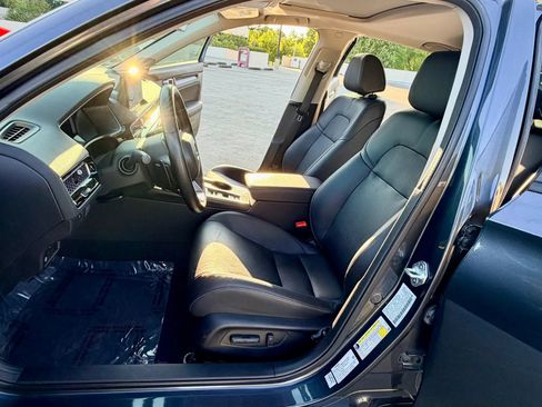 Used 2023 Honda Civic Touring image 30