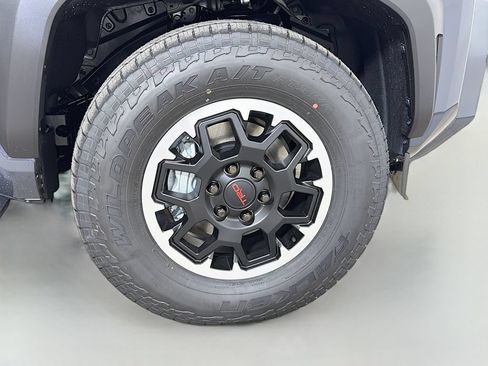 New 2026 Toyota 4Runner TRD Off-Road Premium AWD/4WD image 28