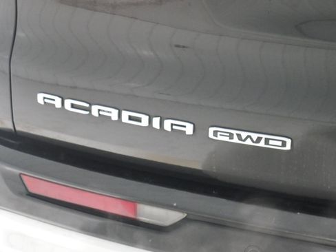 Used 2024 GMC Acadia Denali image 25