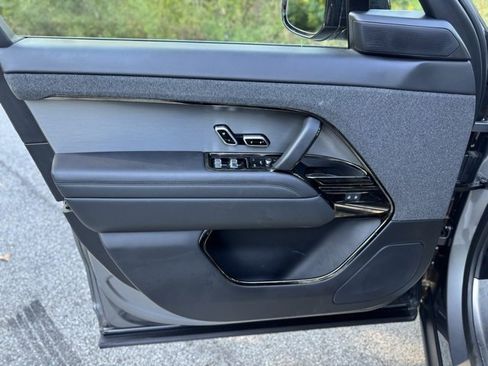 Used 2024 Land Rover Range Rover Sport Dynamic SE image 10