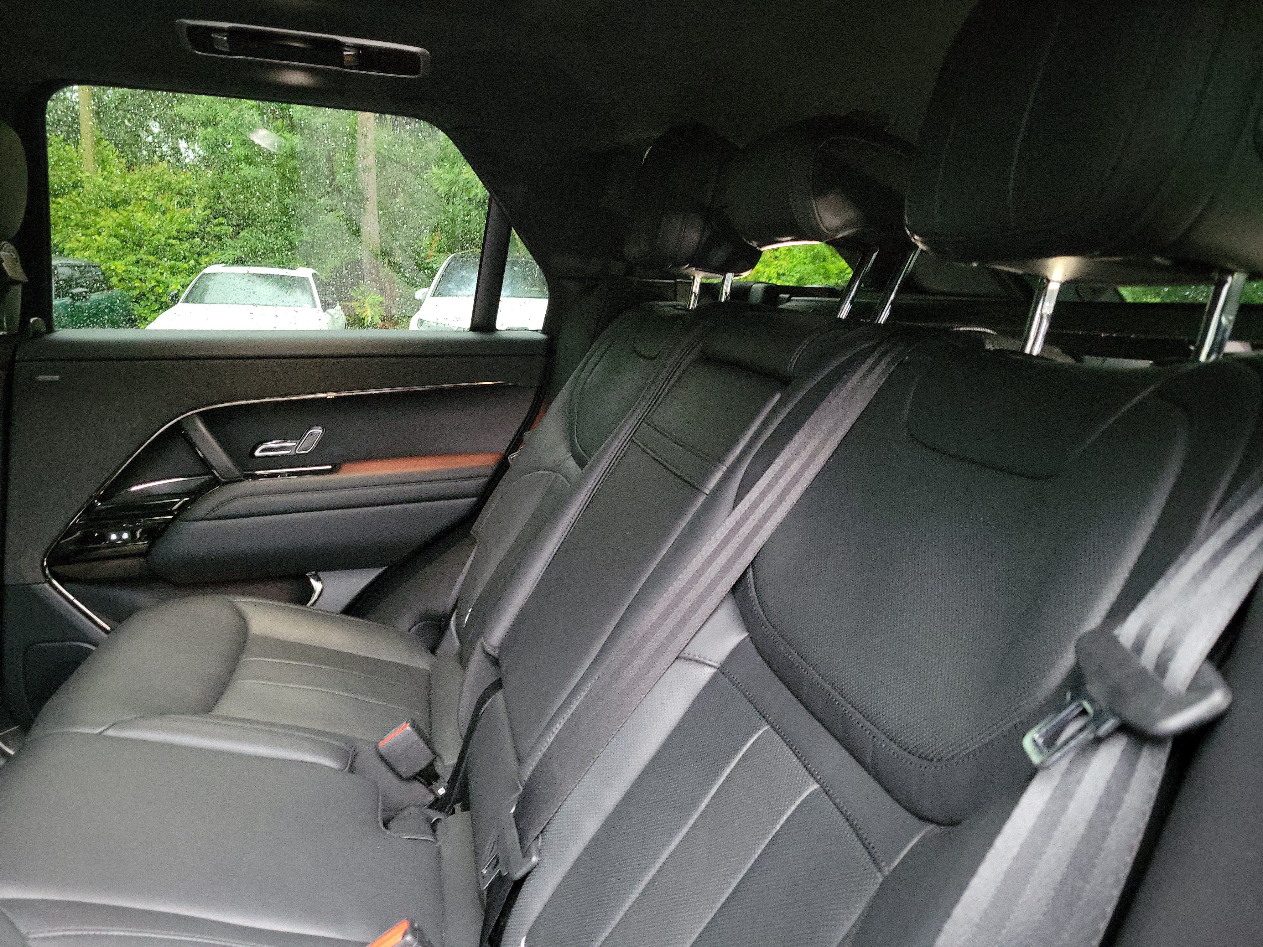 Used 2024 Land Rover Range Rover Sport Dynamic SE AWD/4WD image 6