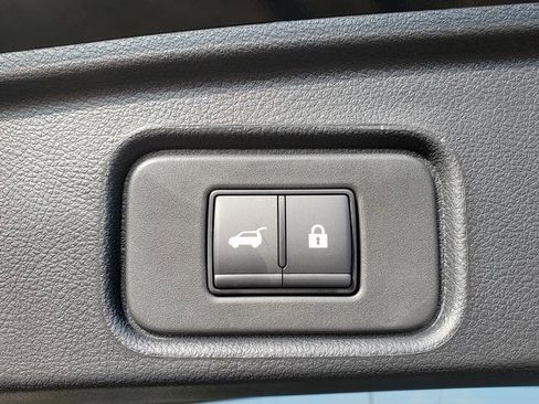 New 2025 Nissan Pathfinder SV w/ Black Appearance Package image 7