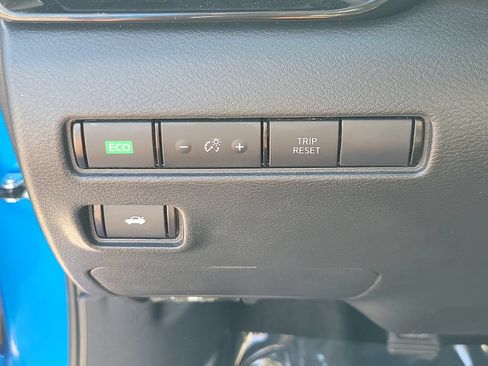 Certified 2024 Nissan Sentra SV FWD image 30