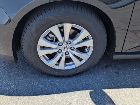 Used 2017 Honda Odyssey EX-L image 31