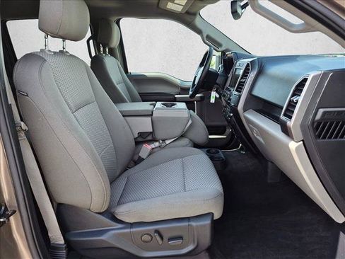 Used 2019 Ford F150 XLT w/ Equipment Group 302A Luxury AWD/4WD image 18