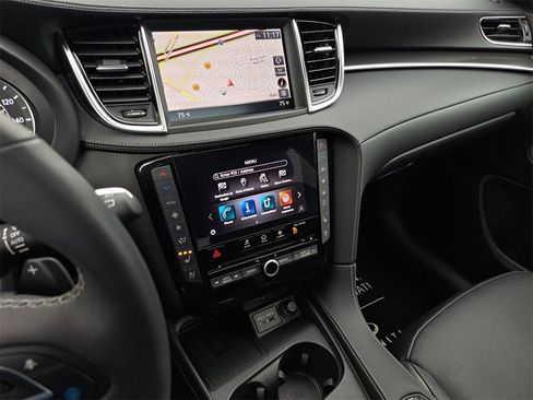 Certified 2025 INFINITI QX55 Essential image 16