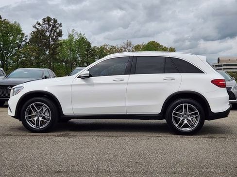 Used 2019 Mercedes-Benz GLC 300 4MATIC image 2