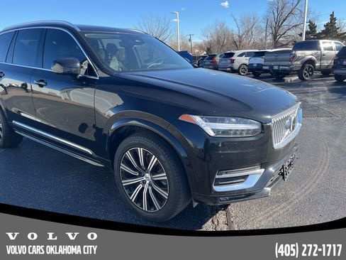 Certified 2023 Volvo XC90 B6 Plus image 3