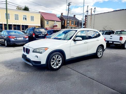 Used 2013 BMW X1 xDrive28i AWD/4WD image 1