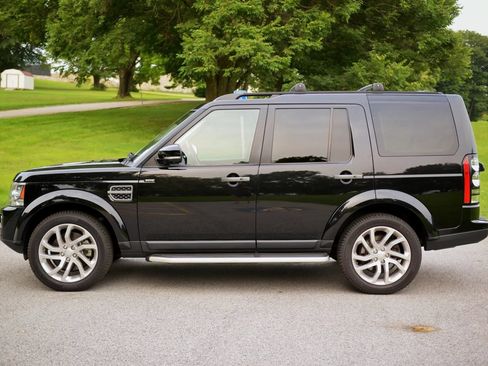 Used 2016 Land Rover LR4 HSE Silver Edition AWD/4WD image 31