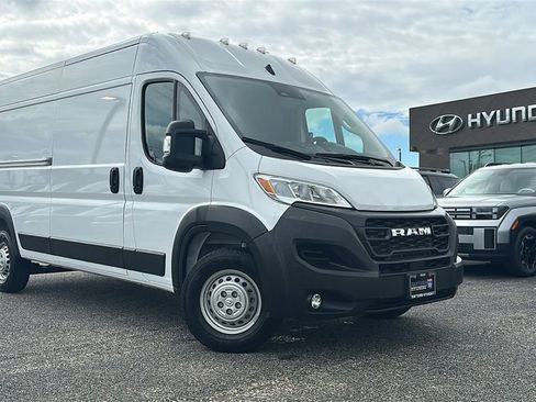 Used 2026 RAM ProMaster 2500 w/ Convenience Group FWD image 6