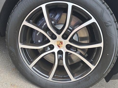 New 2025 Porsche Cayenne E-Hybrid image 12