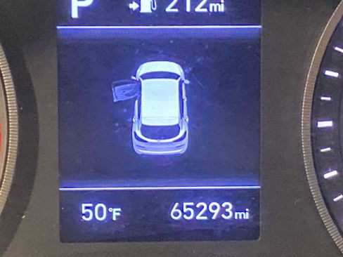 Used 2019 Hyundai Tucson SE image 18