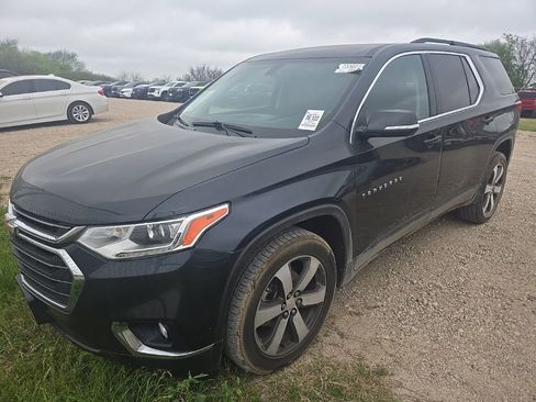 Used 2021 Chevrolet Traverse LT w/ LT Premium Package image 1