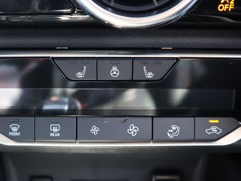 New 2025 Nissan Sentra SV w/ All-Weather Package image 15