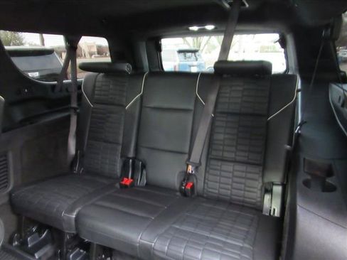 Used 2024 Cadillac Escalade ESV V w/ Heavy-Duty Trailer Package image 39