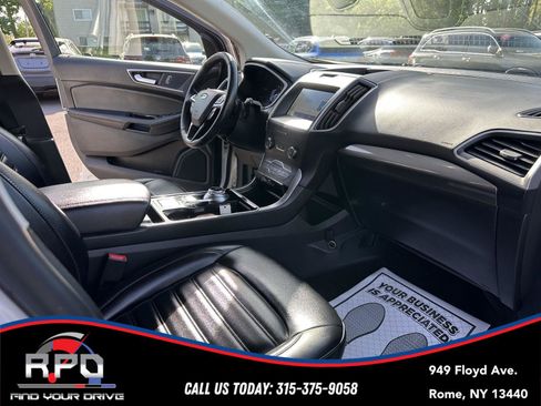 Used 2020 Ford Edge SEL w/ Cold Weather Package AWD/4WD image 30