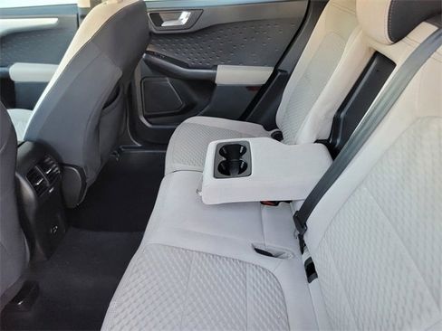 Certified 2020 Ford Escape SE image 9