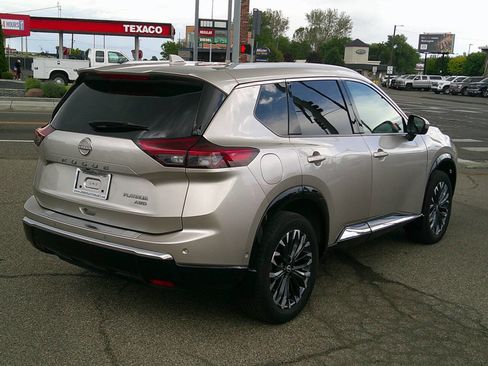 Used 2024 Nissan Rogue Platinum w/ Platinum Premium Package AWD/4WD image 7