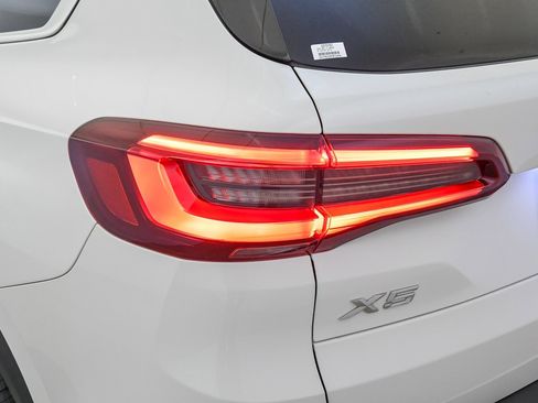 Used 2023 BMW X5 xDrive45e w/ Climate Comfort Package image 11