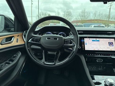 New 2026 Jeep Grand Cherokee Summit w/ Obsidian Package image 16