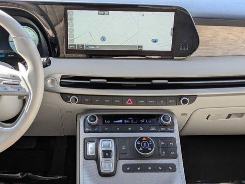 Used 2023 Hyundai Palisade Limited image 32