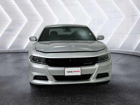 Used 2022 Dodge Charger SXT RWD image 2