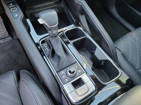 Certified 2025 Kia Telluride SX Prestige X-Line AWD/4WD image 24