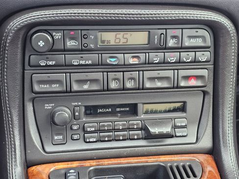 Used 1997 Jaguar XK8 Convertible RWD image 14