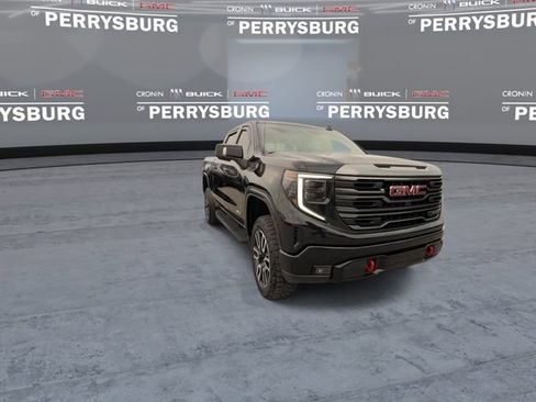 Used 2024 GMC Sierra 1500 AT4 w/ Technology Package AWD/4WD image 2
