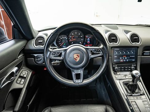 Used 2018 Porsche 718 Cayman RWD image 37