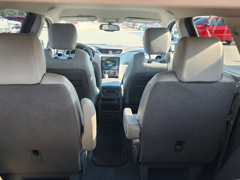 Used 2016 Chevrolet Traverse LT AWD/4WD image 13