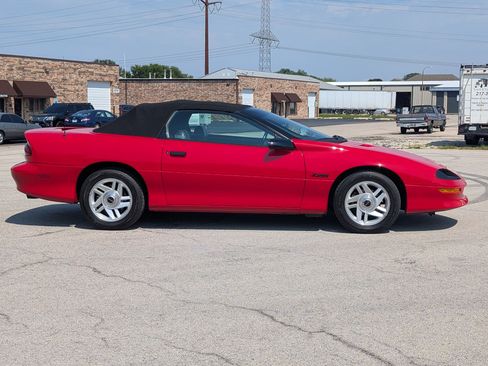 Used 1994 Chevrolet Camaro Z28 RWD image 16