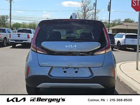 Certified 2025 Kia Soul LX FWD image 6