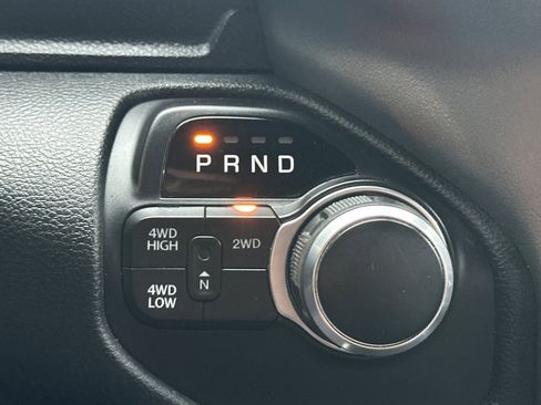 Used 2019 RAM 2500 Big Horn image 27