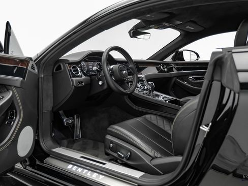 Used 2022 Bentley Continental GT AWD/4WD image 32