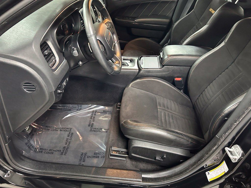 Used 2018 Dodge Charger R/T RWD image 12
