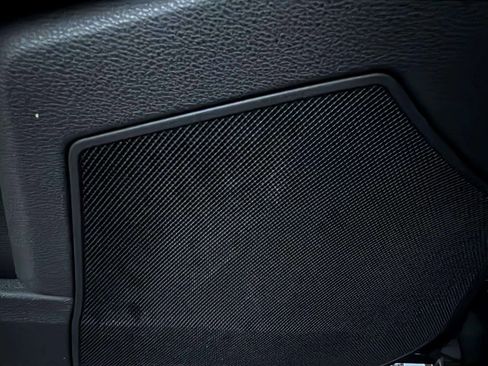 Used 2013 Mercedes-Benz E 350 Sedan image 37