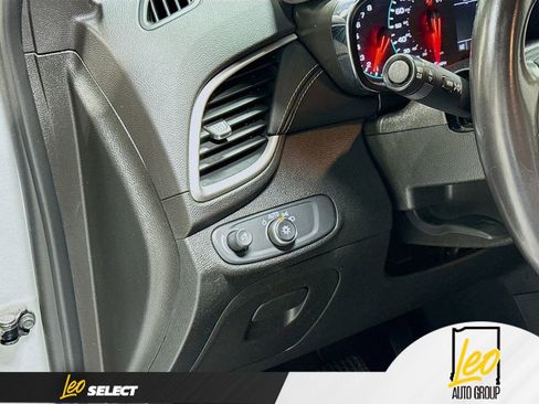 Used 2019 Chevrolet Trax LT w/ Redline Edition FWD image 13