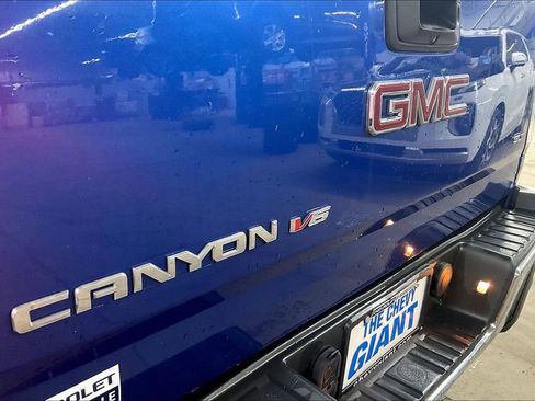 Used 2018 GMC Canyon SLT w/ Trailering Package image 27