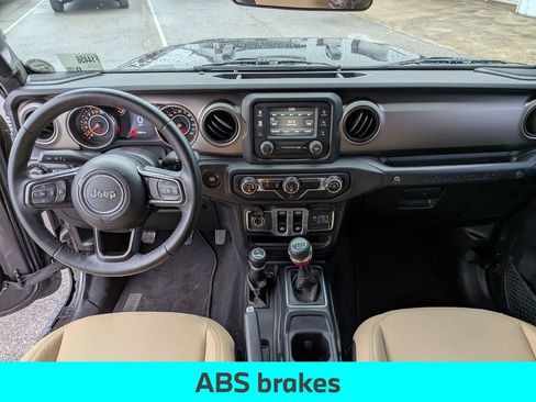 Used 2018 Jeep Wrangler Sport AWD/4WD image 25